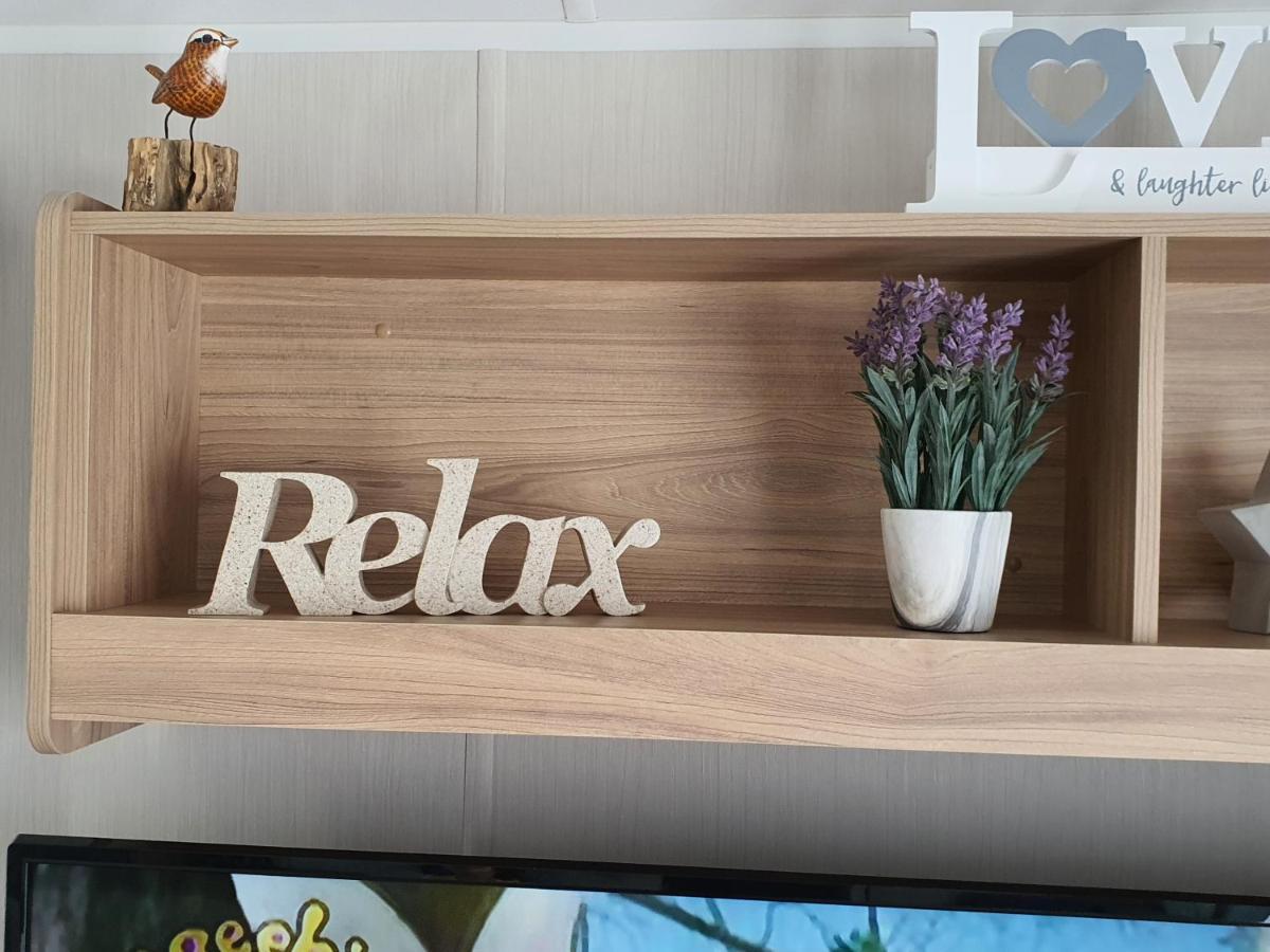 Premium Accommodation With Luxury Hot-Tub And Decking Area, Near Fantasy Island Инголдмелс Экстерьер фото