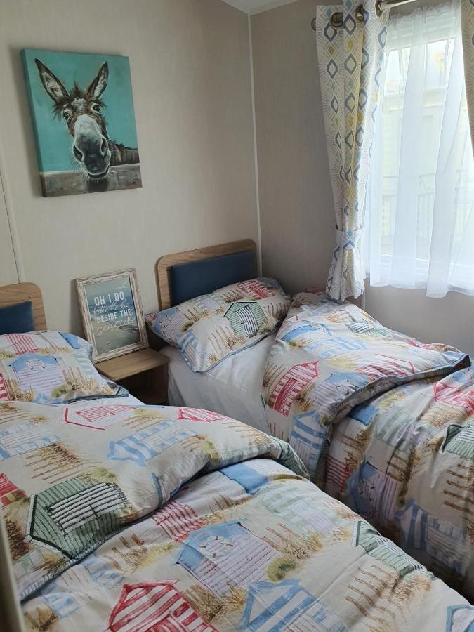 Premium Accommodation With Luxury Hot-Tub And Decking Area, Near Fantasy Island Инголдмелс Экстерьер фото