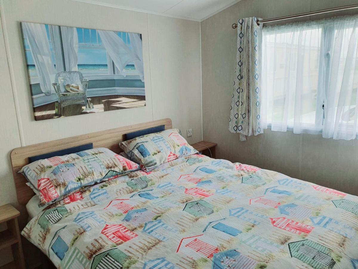 Premium Accommodation With Luxury Hot-Tub And Decking Area, Near Fantasy Island Инголдмелс Экстерьер фото